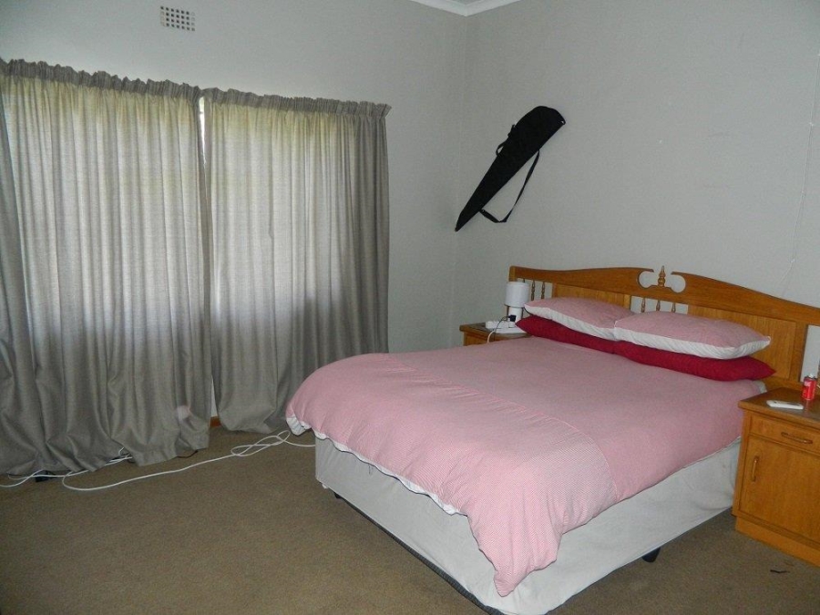 4 Bedroom Property for Sale in Kanoneiland Northern Cape